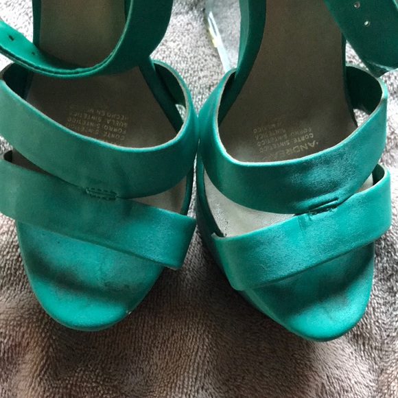 Wedges - Picture 2 of 7